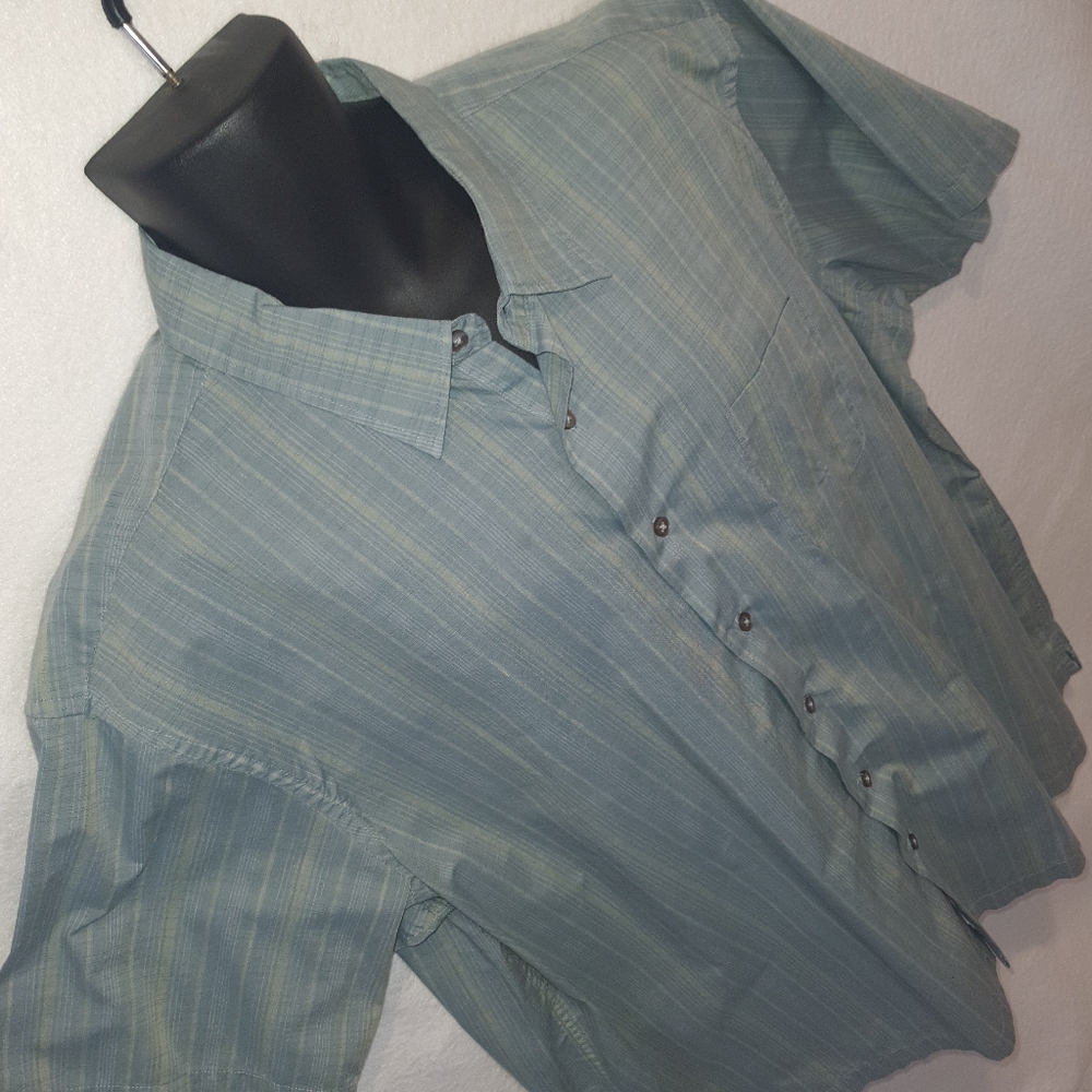 Men's Van Heusen Premium XXL Short Sleeve Casual Shirt Blue Striped 18 ½ Neck - Picture 2 of 9